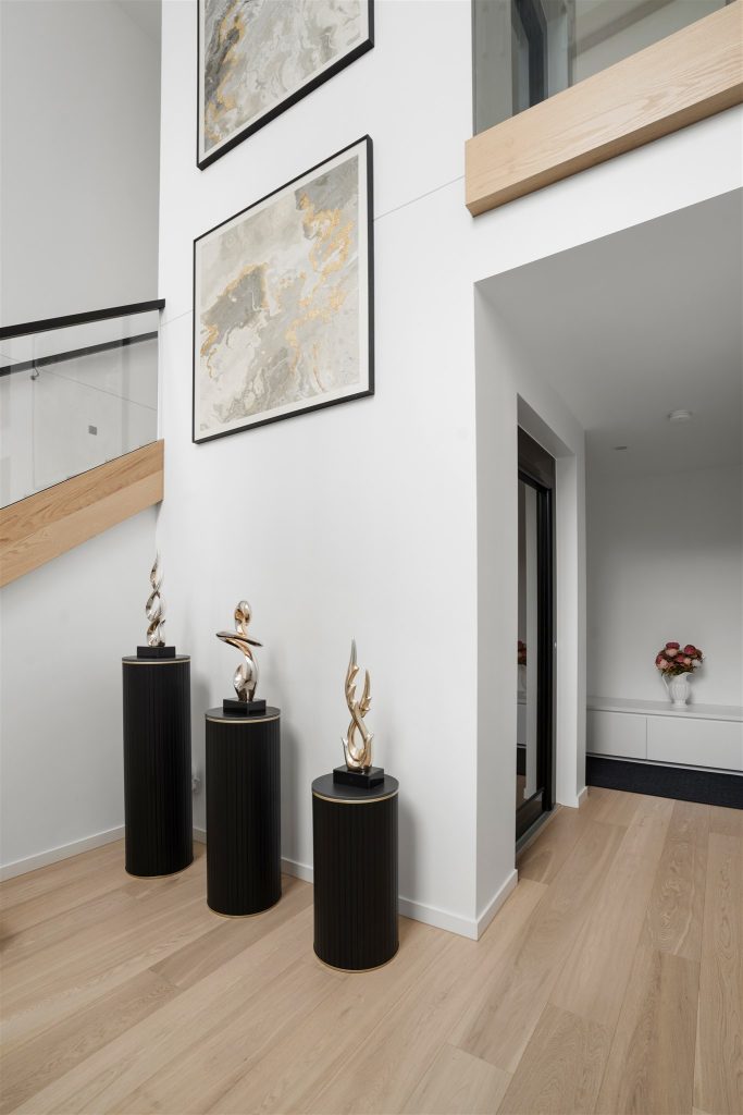 Custom HLB Elevator, Doncaster Custom HLB Elevator, Doncaster