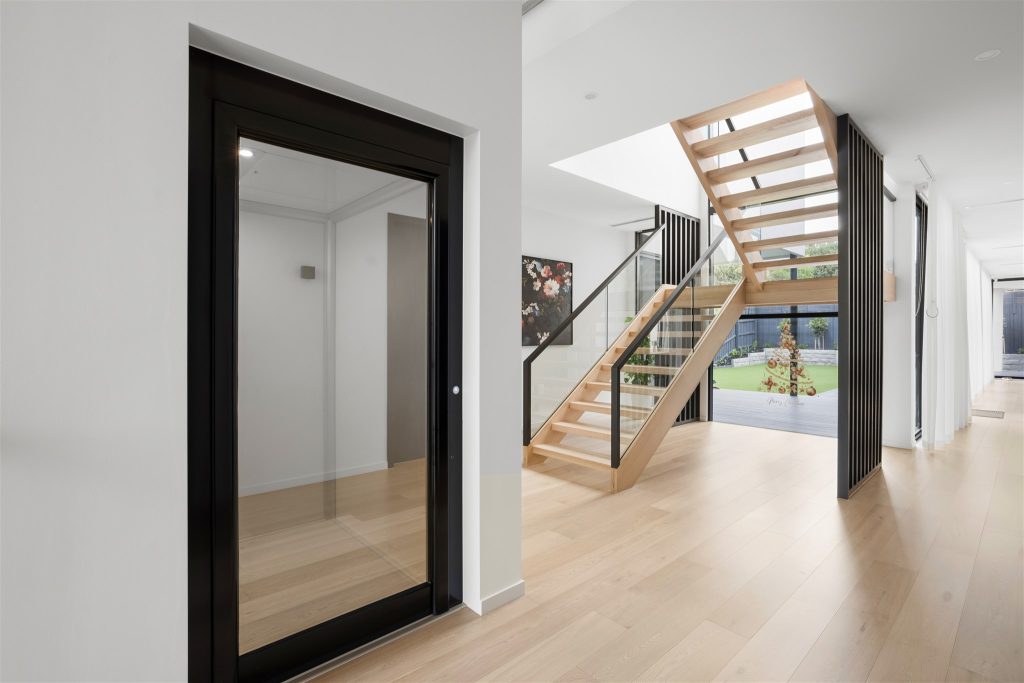 Custom HLB Elevator, Doncaster Custom HLB Elevator, Doncaster