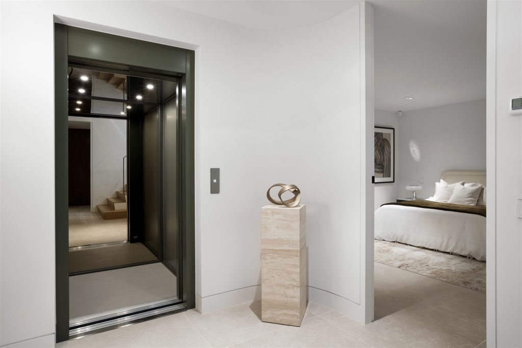 Custom HLB Elevator, South Yarra Custom HLB Elevator, South Yarra